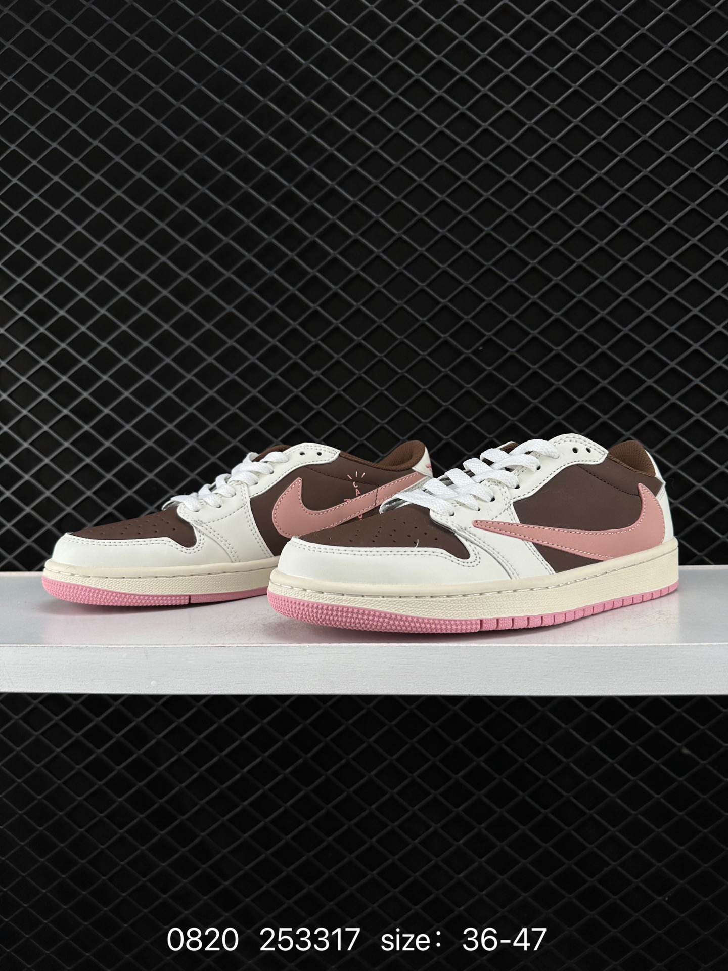 Travis Scott x Air Jordan 1 ” Reverse Mocha “